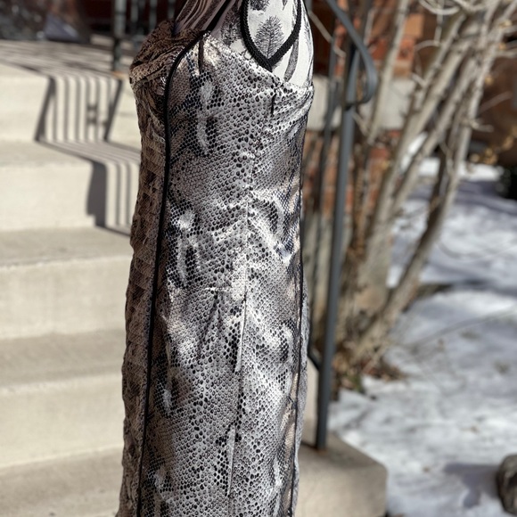 Suzy Shier Snakeskin Midi Dress - Picture 4 of 11